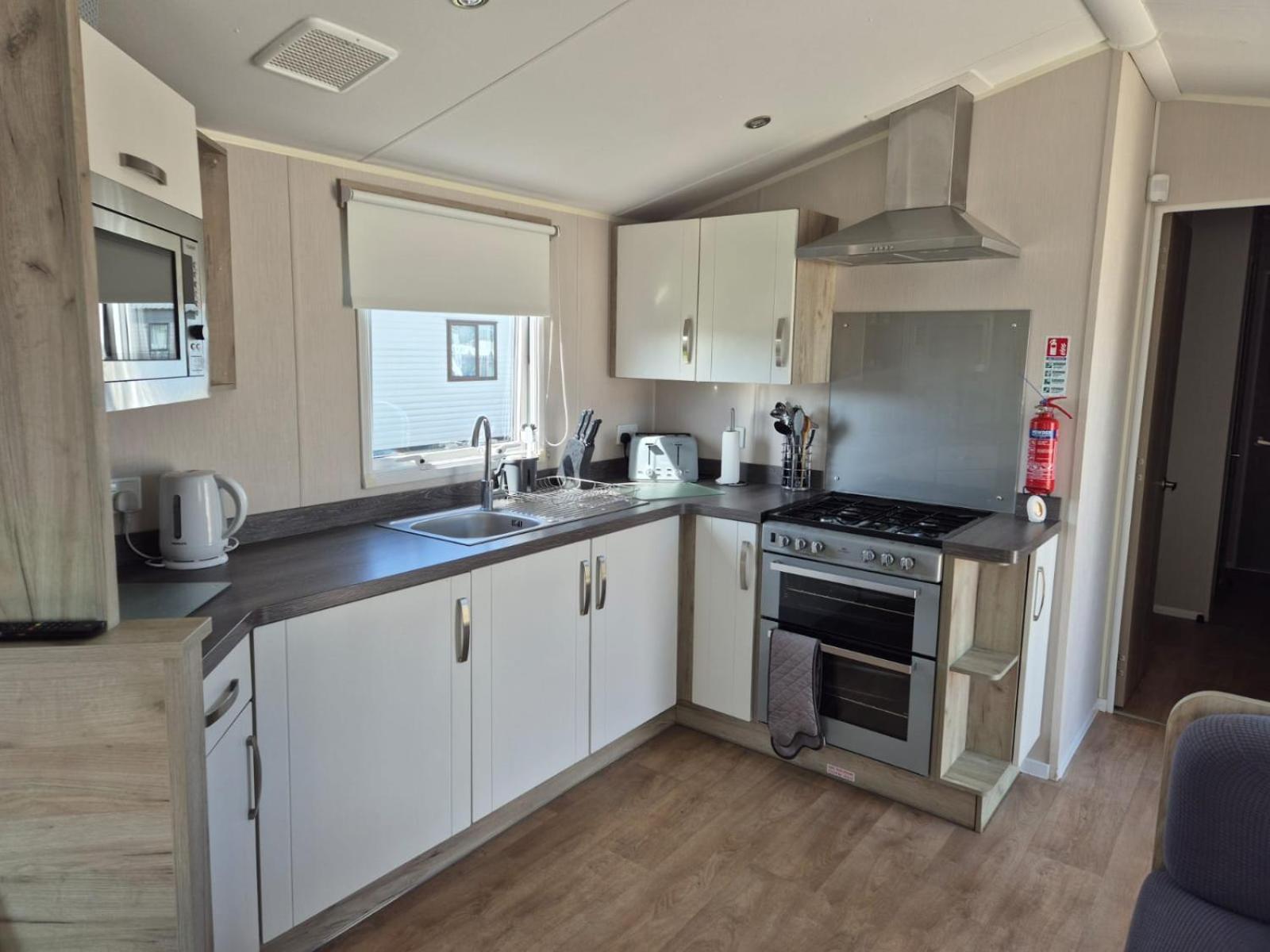 A22 Unity Beach Holiday Resort Unity Brean Sleeps 8 People 3 Bedrooms 1 Pet Stays Free Berrow Экстерьер фото